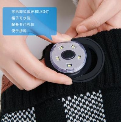 Bluetooth Beanie Hat Video Camera mit Licht, Scheinwerfer-Kappen-drahtlose Kopfhörer USBs wieder aufladbare 4 LED für das Ski fahren, laufend