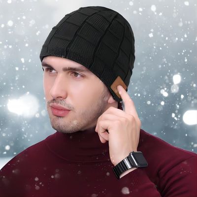 Bluetooth-Beaniehut 5,0 Radioapparat-Bluetooth-Technologie freihändige Musik, die für Wintersport spielt