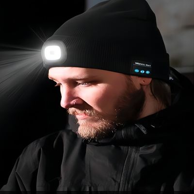 Unisex-Hände LED Beanie With Light USB Rechargable geben 4 LED-Scheinwerfer-Kappe frei